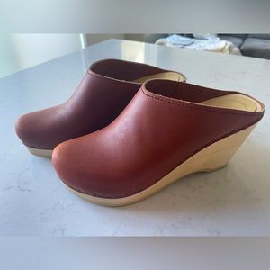 No. 6 clogs, size 36, worn a few times, in great condition!